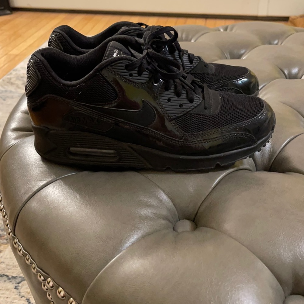 EUC Black Patent On Black Nike Air Max